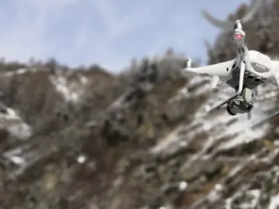Quels réglages images de mon drone lors d’un vol en montagne ?